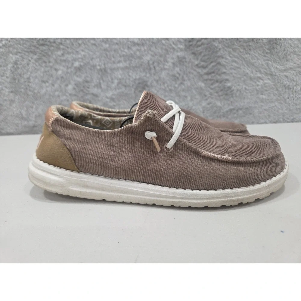 HEYDUDE Women's Wendy Corduroy Chestnut Size 8  Lace Up Loafers